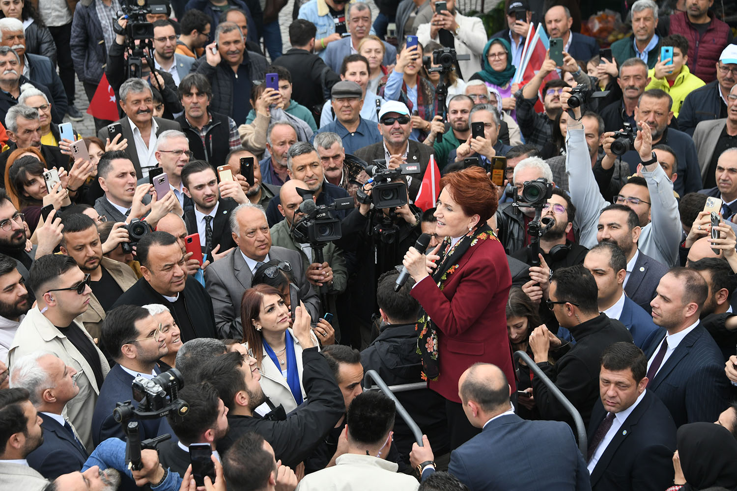 İYİ Parti Genel Başkanı Meral Akşener, “Muhteşem bir coğrafyanın mensuplarıyız.