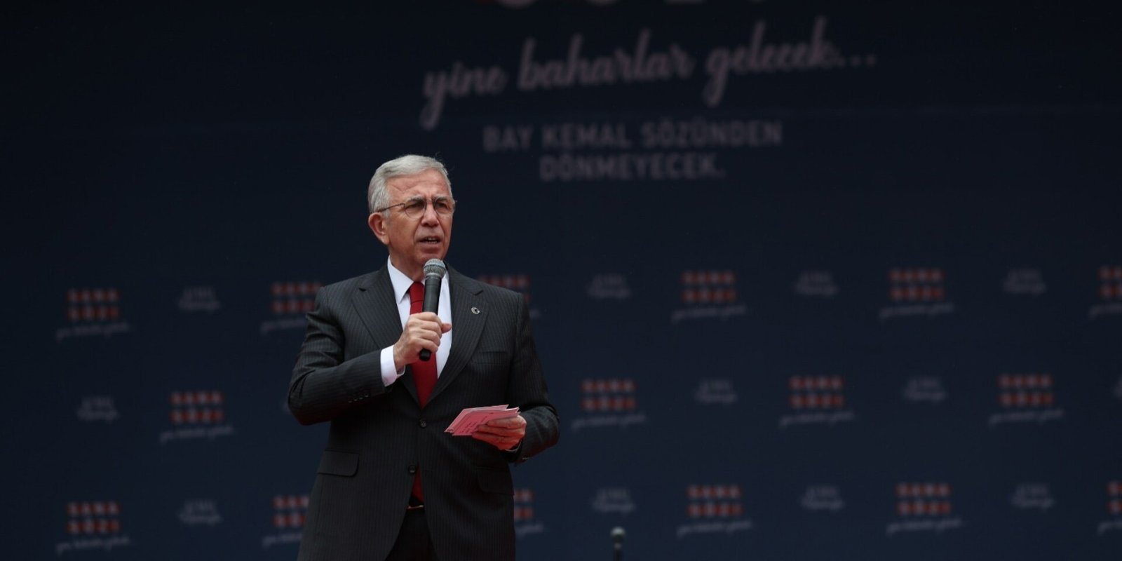 Ankara Büyükşehir Belediye Başkanı Mansur Yavaş, Adalet Bakanı Bekir Bozdağ’a