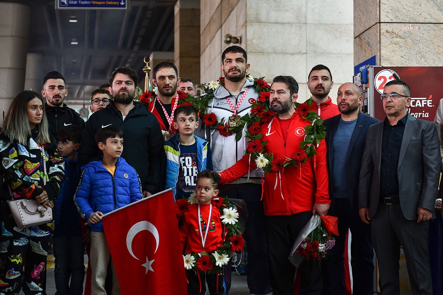 Başkentliler, Hırvatistan'da düzenlenen Avrupa Şampiyonası'ndan madalyayla dönen ASKİ Spor’lu Milli