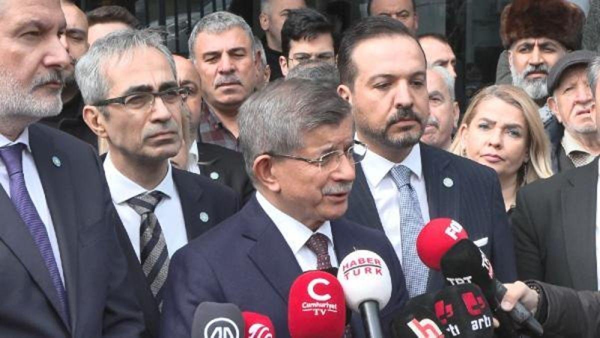 Gelecek Partisi Genel Başkanı Ahmet Davutoğlu, silahlı saldırı düzenlenen İYİ