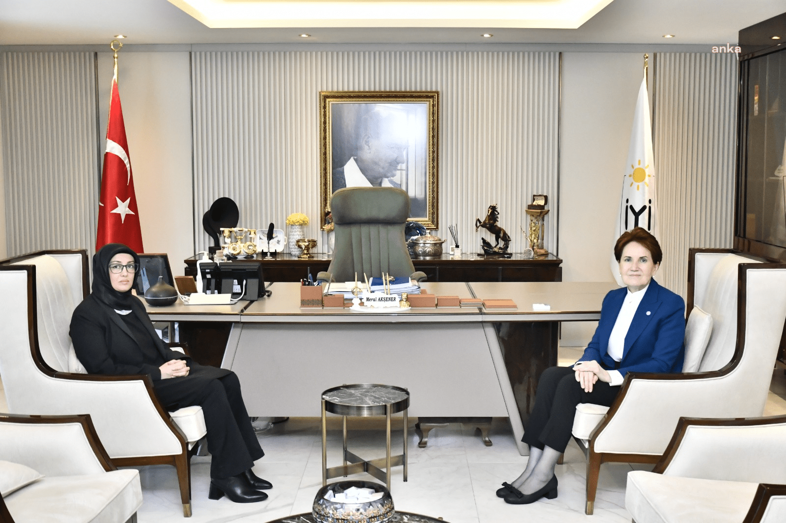 İYİ Parti Genel Başkanı Akşener, 30 Aralık 2022'de Ankara'da silahlı