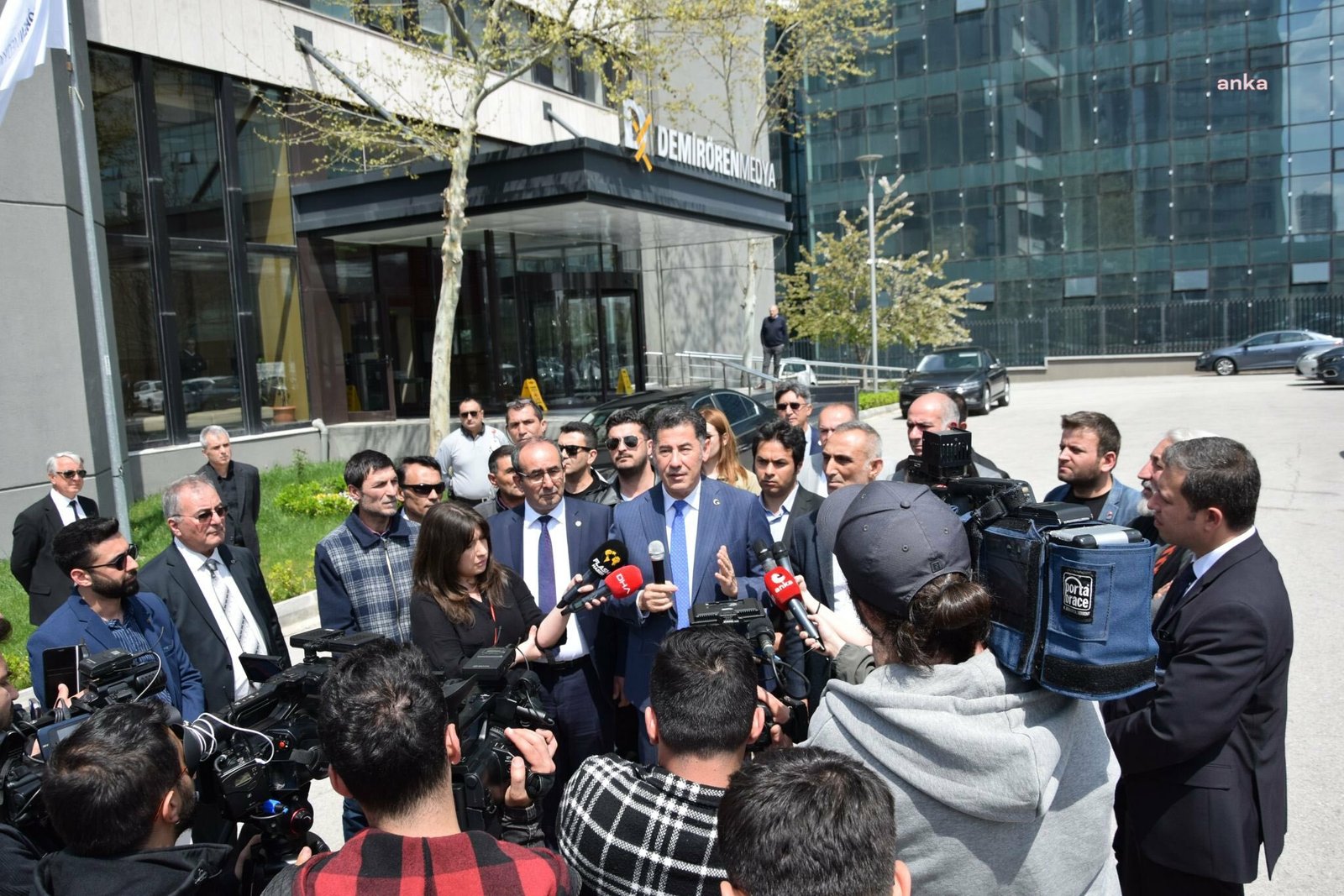 ATA İttifakı Cumhurbaşkanı Adayı Sinan Oğan, kendisine yayınlarında yer vermediği