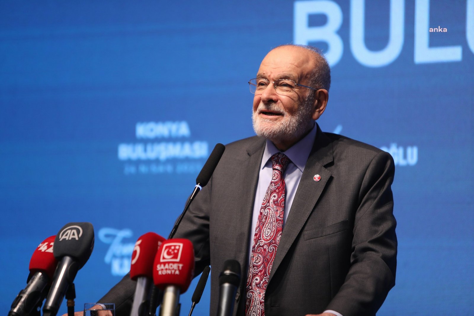 Saadet Partisi Genel Başkanı Temel Karamollaoğlu, “Bu ülkede birlikte yaşayacağız.