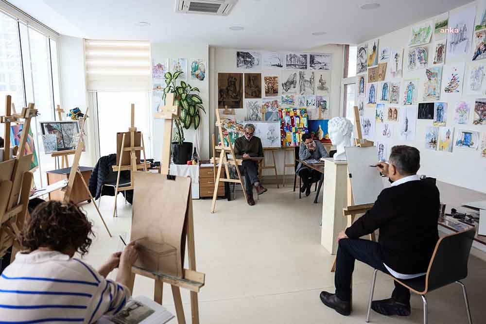 Çankaya Belediyesi Yaşar Kemal Kültür Merkezi’nde Sanat Atölyeleri Devam Ediyor Çankaya Belediyesi Yaşar Kemal Kültür Merkezi'nde hizmet veren atölye ve