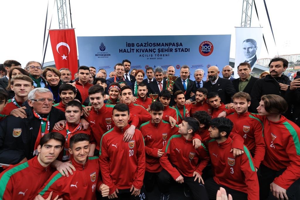 imamoglu-futbolda-ve-siyasette-kazanmak-da-normaldir-kaybetmek-de-kazanilacaksa-da-mertce-kazanilmali-kaybedilecekse-de-mertce-kaybedilmelidir
