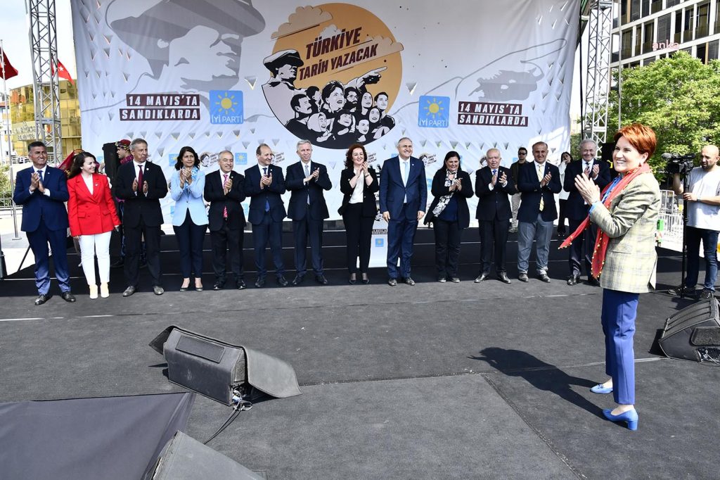 meral-aksener-aydinda-dedi-ki-bunlar-isgalci-gucler-muhterem-istiklal-mucadelesi-verenin-cebinde-haram-olmaz-8-gun-kaldi-bu-kafayi-kirmislardan-kurtul