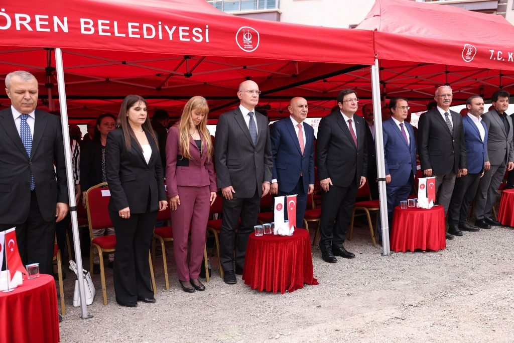 deniz-baykal-parki-keciorende-acildi