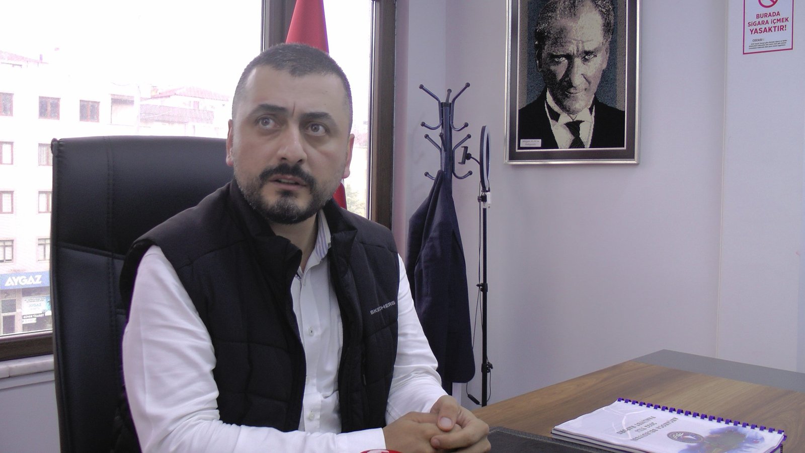 CHP Parti Meclisi Üyesi Eren Erdem: “Kemal Kılıçdaroğlu’nun Gelmesi Hayatidir. Yarın BOTAŞ’a, Tüpraş’a Çökmeye Kalkacaklar Çünkü Borçları Ödeyemiyoruz” CHP Parti Meclisi üyesi Eren Erdem, “Merkez Bankası'nın kasasını 128