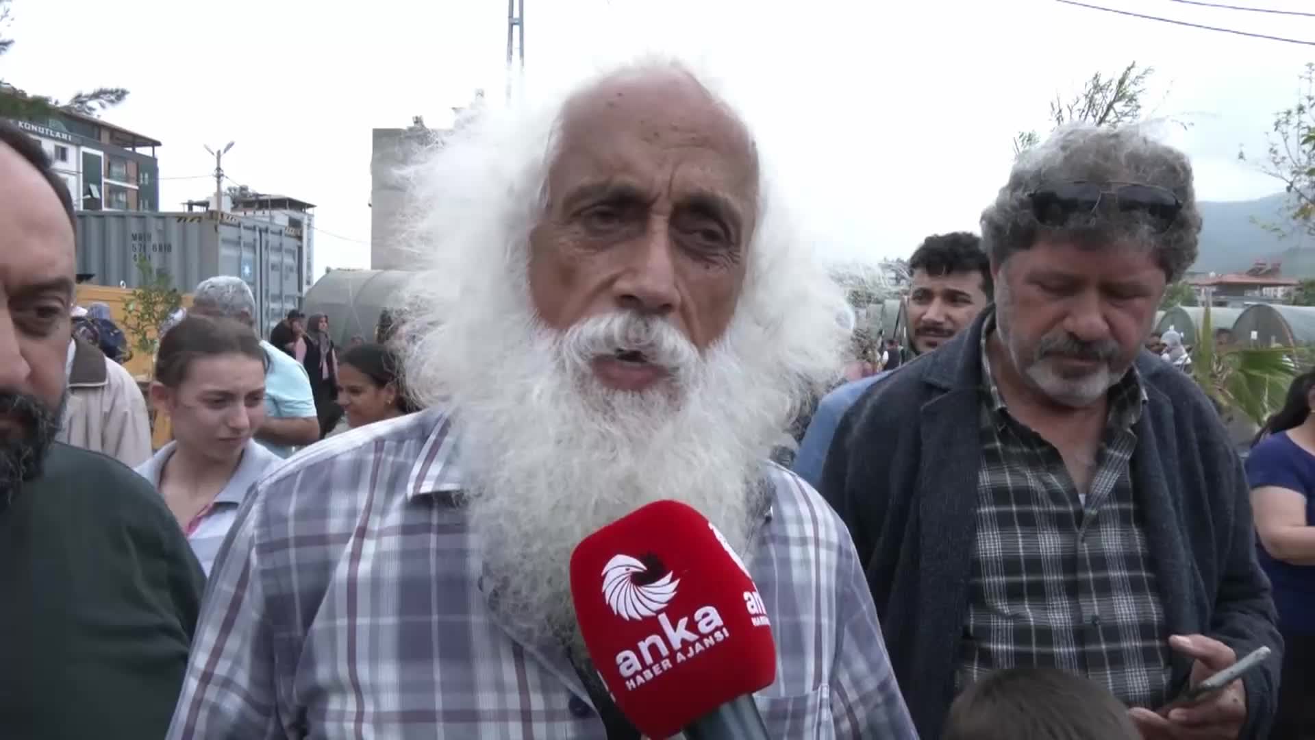 Sanatçı Suavi, Cumhurbaşkanlığı ikinci tur seçimleri için yurttaşları sandığa davet