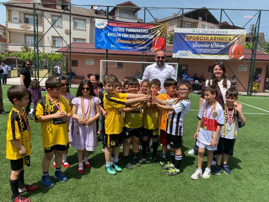 izmit-belediyesinin-spor-tesisleri-futbol-turnuvasina-ev-sahipligi-yapti