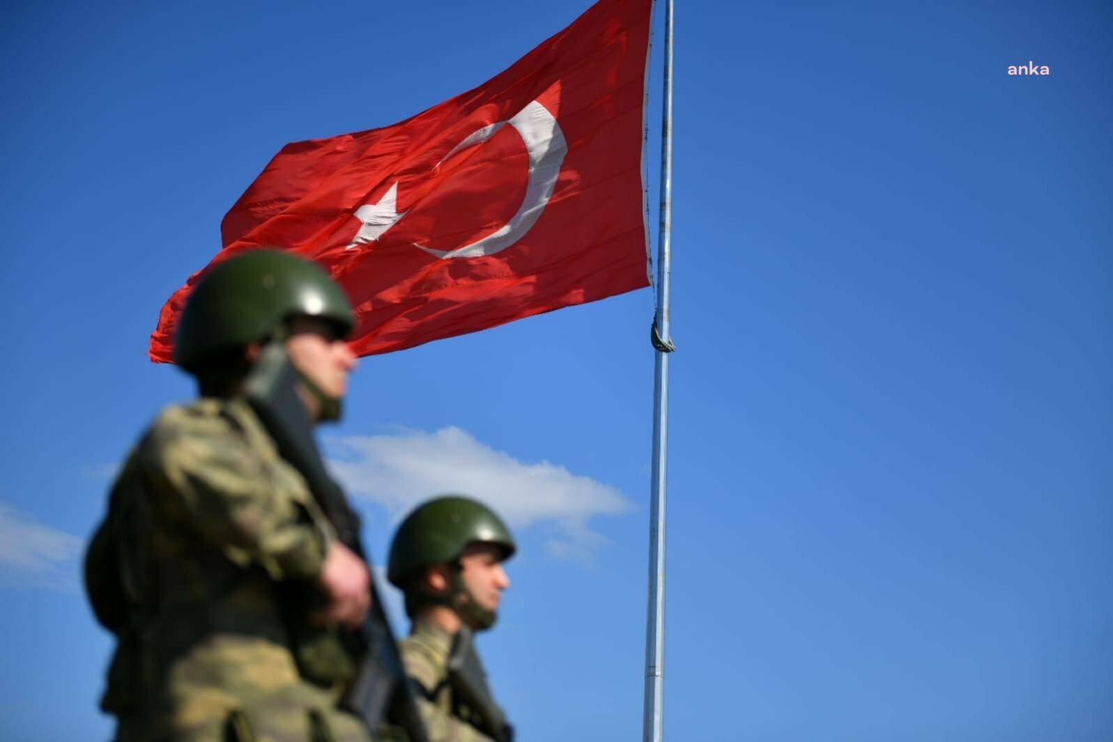 Şırnak’ta Otobüs Devrildi 2 Asker Şehit Oldu Şırnak-Uludere karayolu Balveren beldesi mevkinde askeri personeli taşıyan otobüs şarampole
