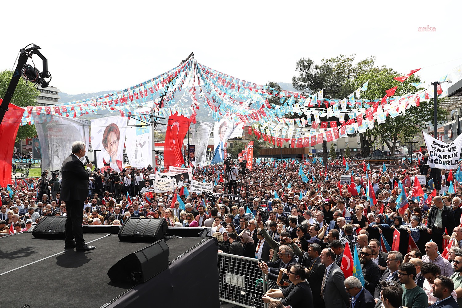 Ankara Büyükşehir Belediye Başkanı Mansur Yavaş, Bursa’da; “Kasları beyninden fazla