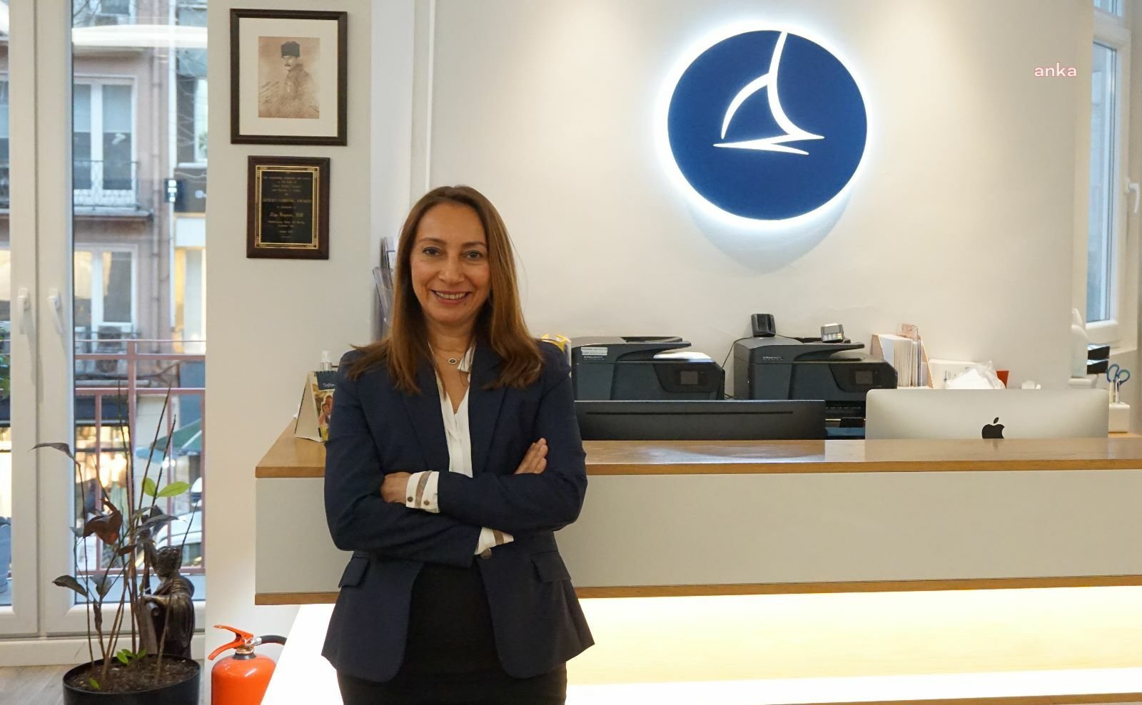 Gözde şiddetli kızarıklık ve batma hissine yol açan bir hastalık