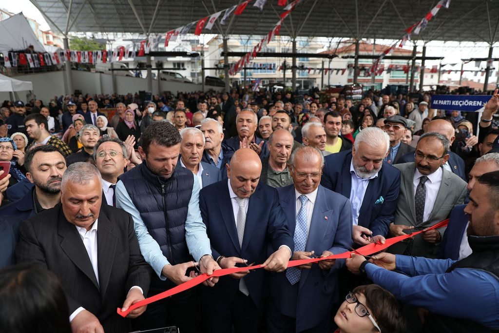 kecioren-sancaktepe-yeni-nesil-kapali-pazar-alani-ve-kultur-merkezi-hizmete-acildi