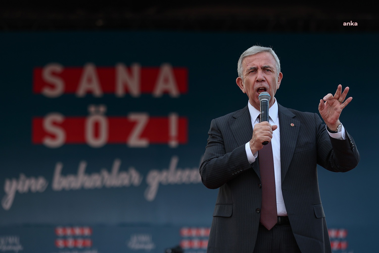 Ankara Büyükşehir Belediye Başkanı Mansur Yavaş, Adana’da yurttaşlara seslenirken “Artık