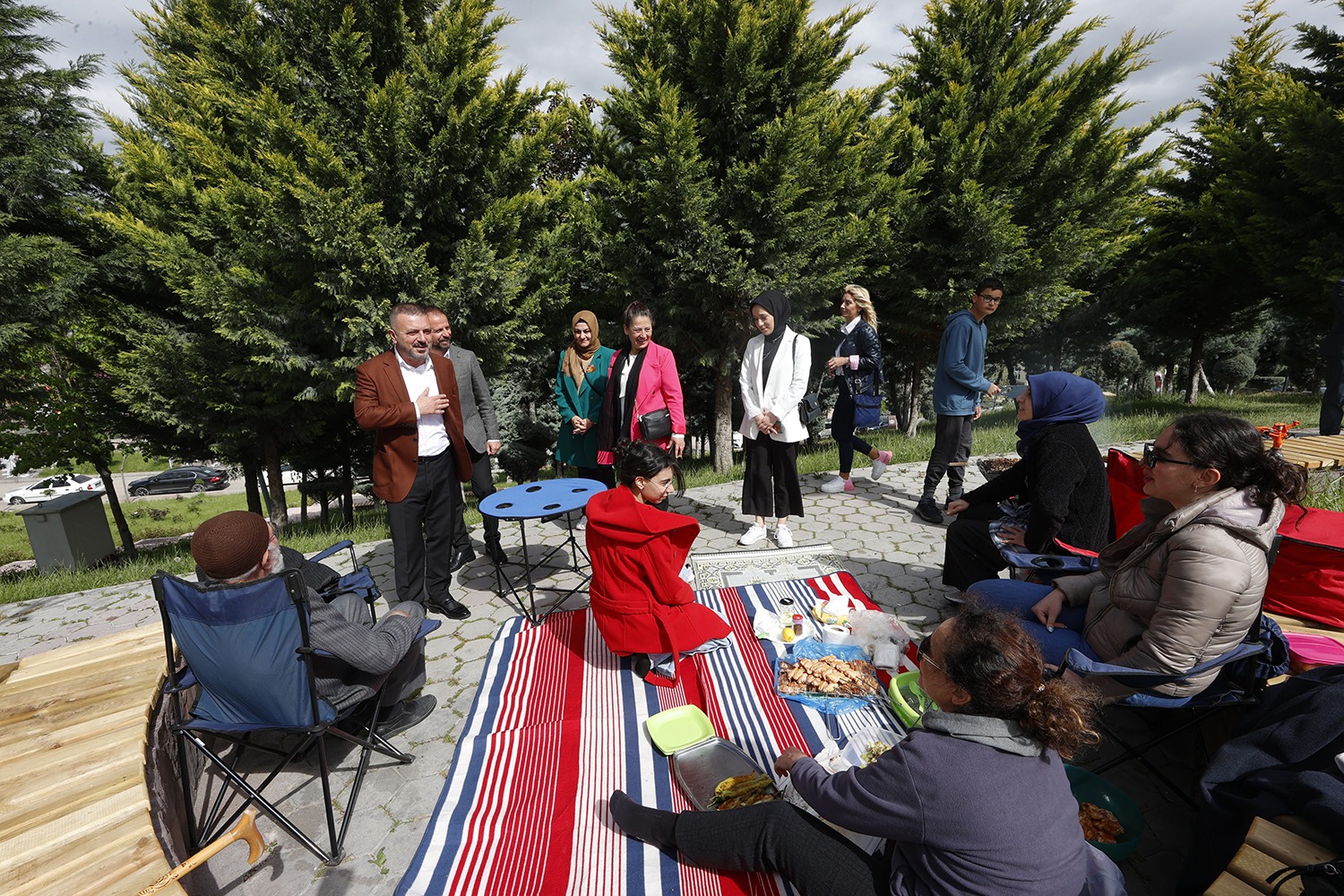 Belören Dağı’nın eteklerinde eşsiz bir seyir şöleni sunan Serapark, havaların