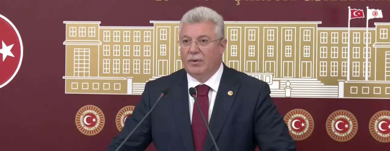 AKP Grup Başkanvekili Akbaşoğlu: “En Büyük Rakibimiz Rehavettir. Asla Rehavete Kapılmayalım. Rehavet Hepimizin Kaybedeceği Bir Sonucu Doğurur” AKP Grup Başkanvekili Muhammet Emin Akbaşoğlu, “Sayın Erdoğan’a birinci turda