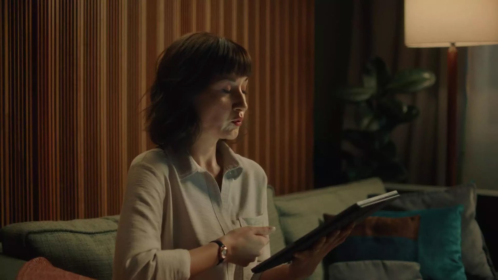 Annesi, babası hayatta olmayan, maddi olanakları yetersiz, yetenekli öğrencilere tam