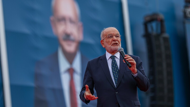 Temel Karamollaoğlu: “Bir Depreme Bile Bugünkü Sistemden Dolayı İki Gün Geç Müdahale Eden Bu İktidar, Mutlaka Değişmesi İcap Eden Bir Yapı Hâline Geldi. Mecburuz” Saadet Partisi Genel Başkanı Temel Karamollaoğlu, Millet İttifakı’nın İstanbul mitinginde;