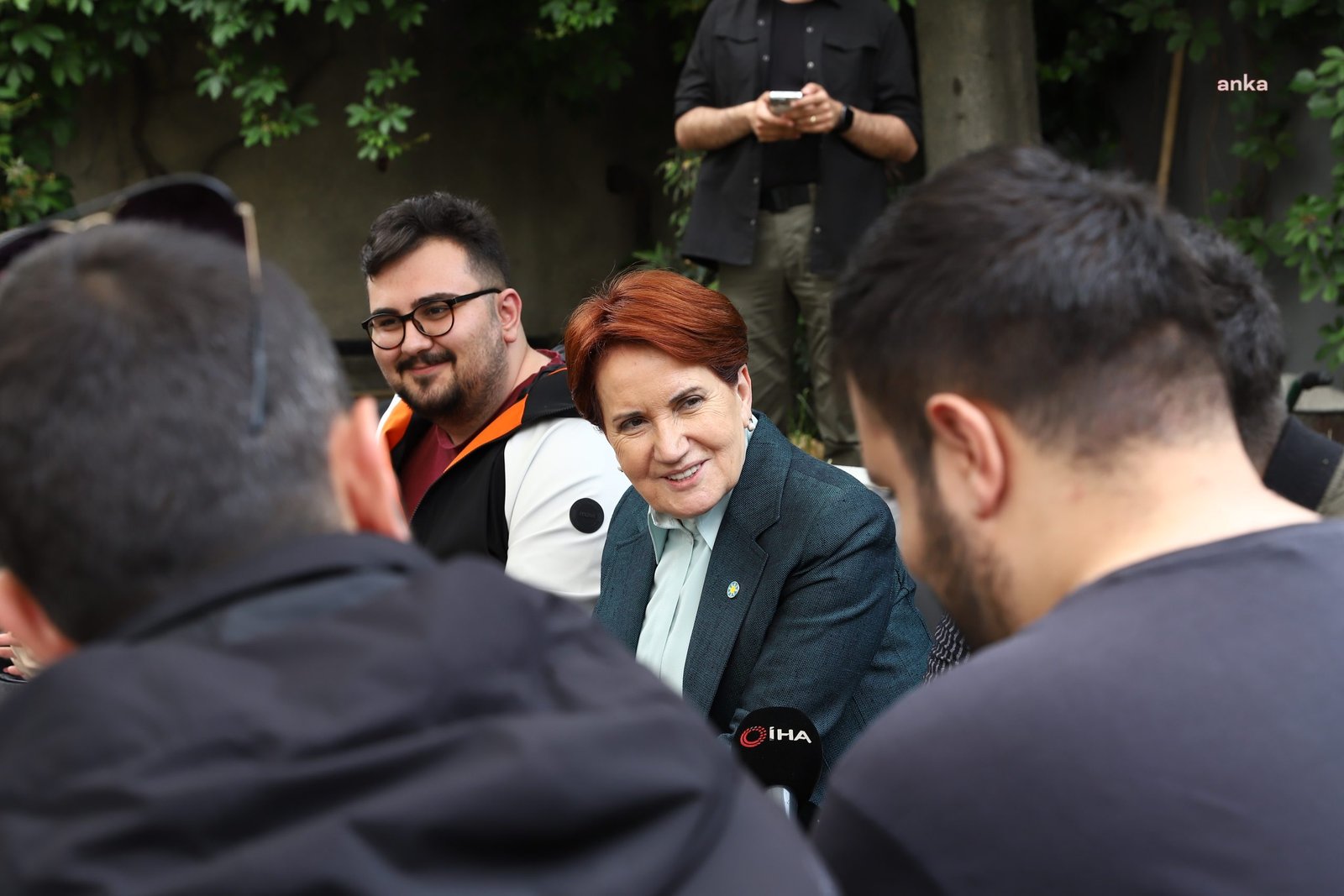 İYİ Parti Genel Başkanı Meral Akşener, İstanbul Zeytinburnu’ndaki gençlik buluşmasında;