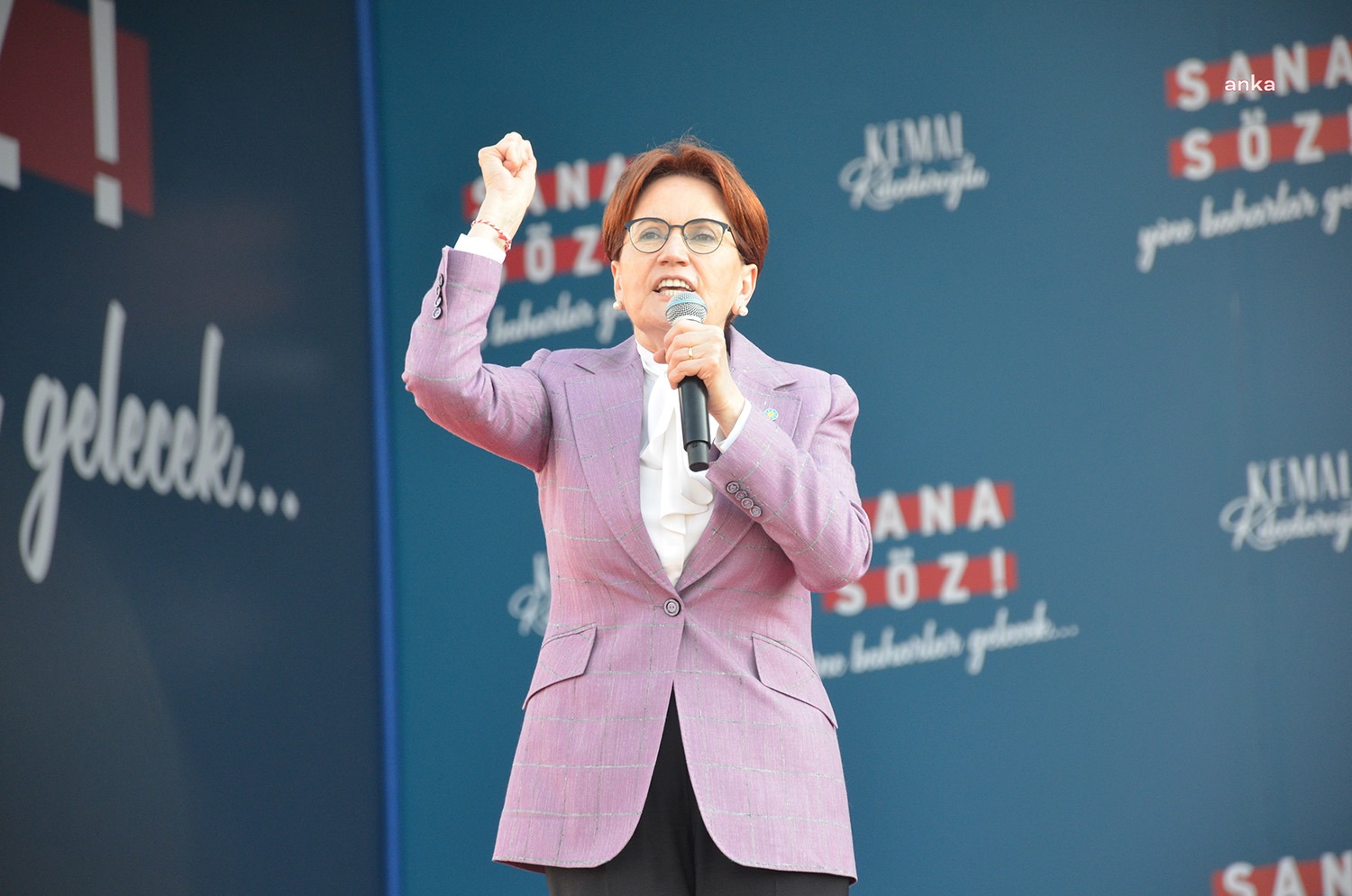 İYİ Parti Genel Başkanı Meral Akşener, Millet İttifakı’nın İzmir mitinginde,