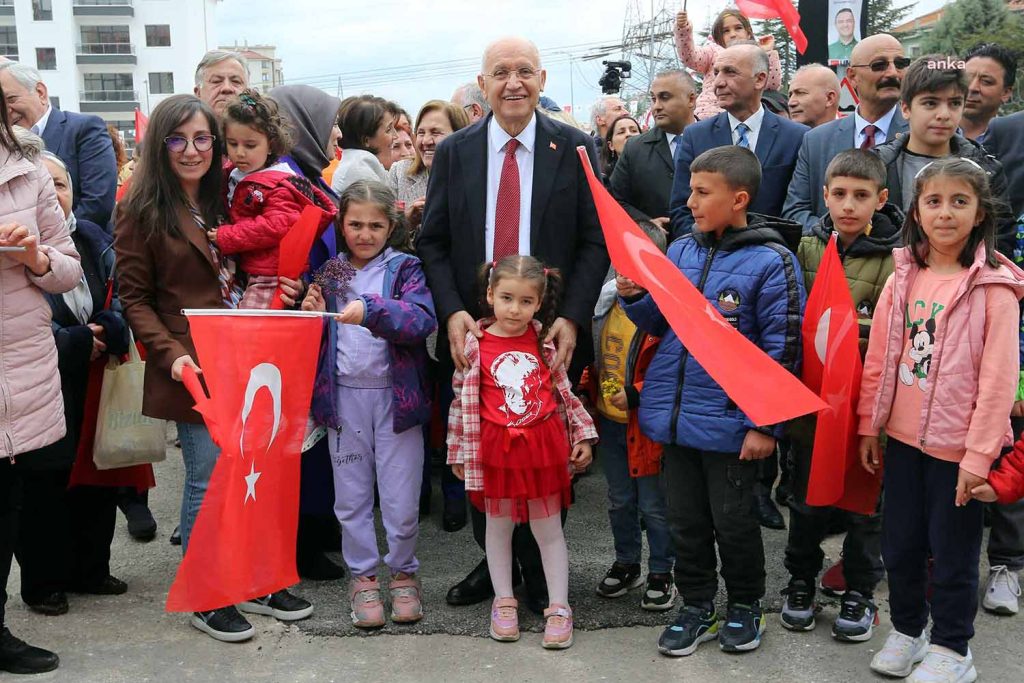 yenimahalle-belediyesinin-100-yeni-yatirimi-torenle-hizmete-acildi