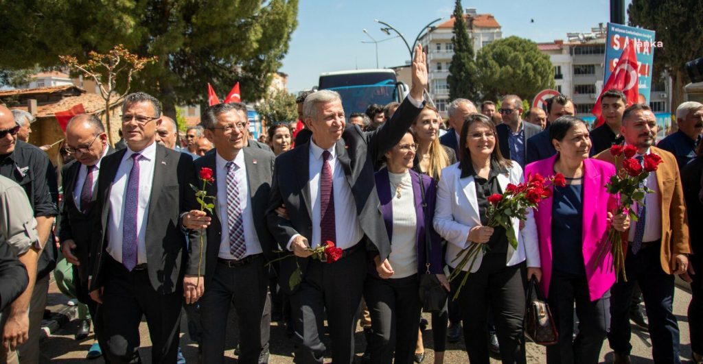 mansur-yavas-pespaye-pespaye-konusuyorlar-bir-tanesi-demis-tek-amaclari-erdogani-devirmek-e-onun-icin-girdik-secime-evet-tek-amacimiz-o