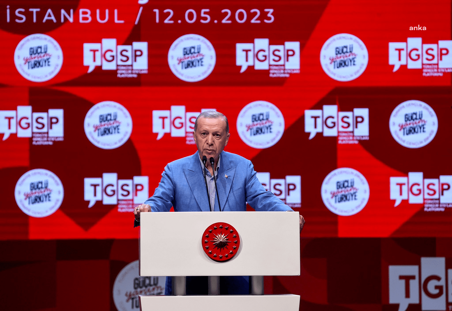 Cumhurbaşkanı Recep Tayyip Erdoğan, bugün İstanbul’da 3.Gençlik Zirvesi’nde; “Sevgili gençler,