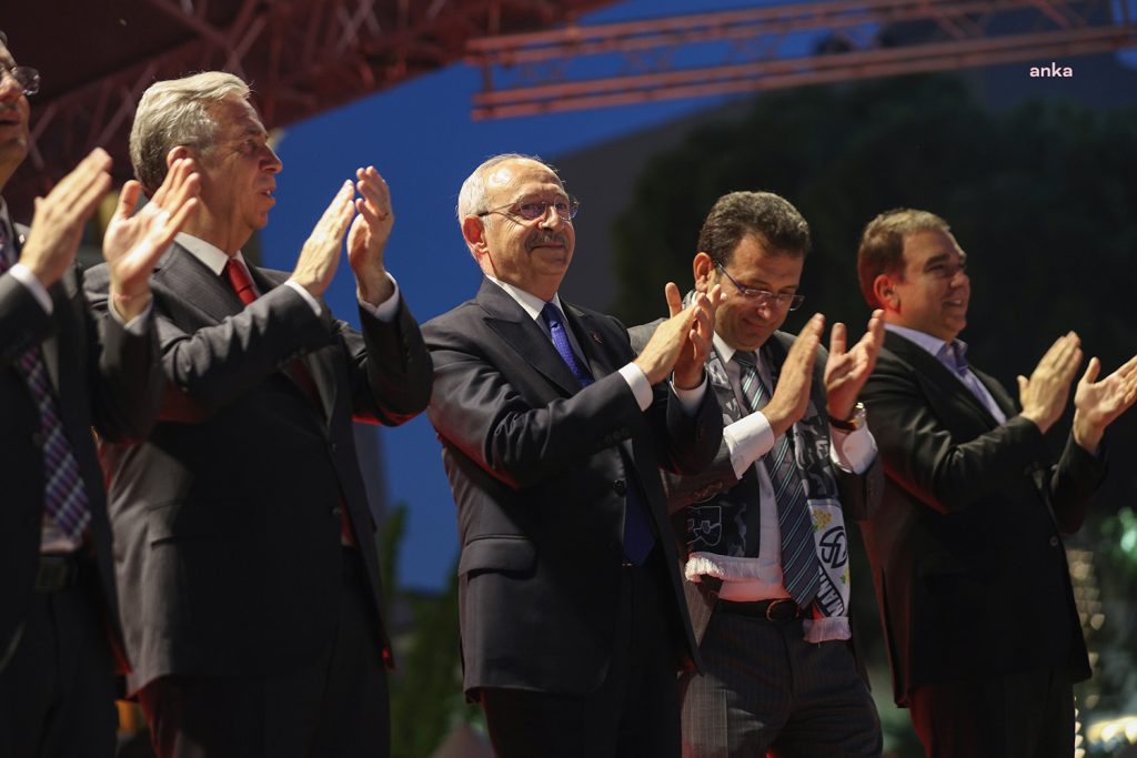 millet-ittifaki-cumhurbaskani-adayi-kilicdaroglu-sofore-soz-ver-cumhurbaskanim-diyor-ehliyet-affi-ailesi-diye-biliyorum-bundan-haberim-var-gittigim-yerlerde-soyledim-bir-sefe