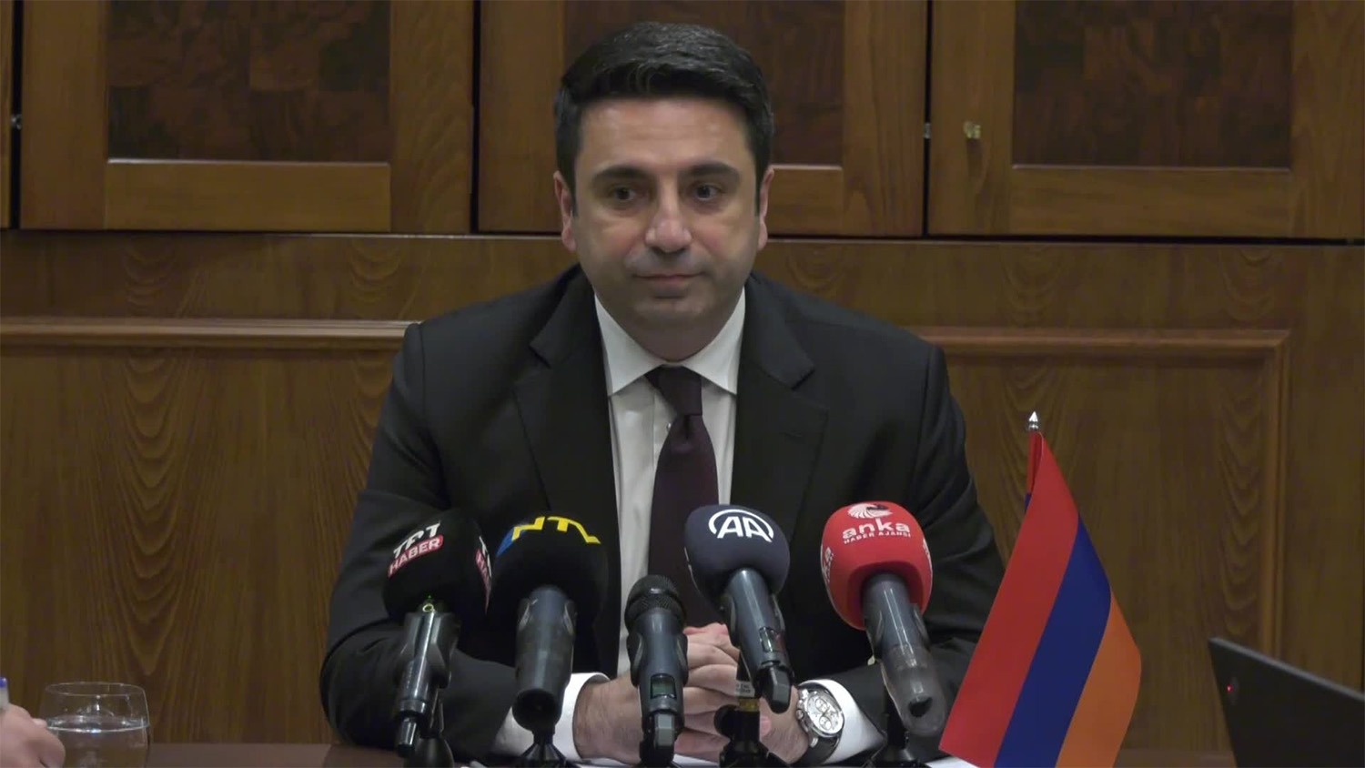 Ermenistan Ulusal Meclis Başkanı Alen Simonyan, bugün Ankara'da düzenlenen Karadeniz