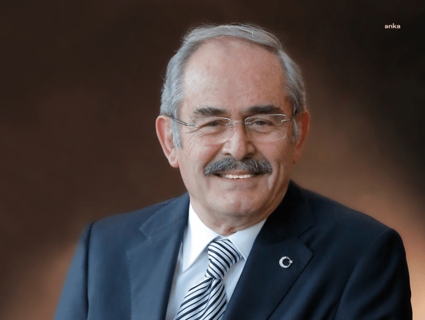 Eskişehir Büyükşehir Belediye (EBB) Başkanı Yılmaz Büyükerşen, 1 Mayıs Emek