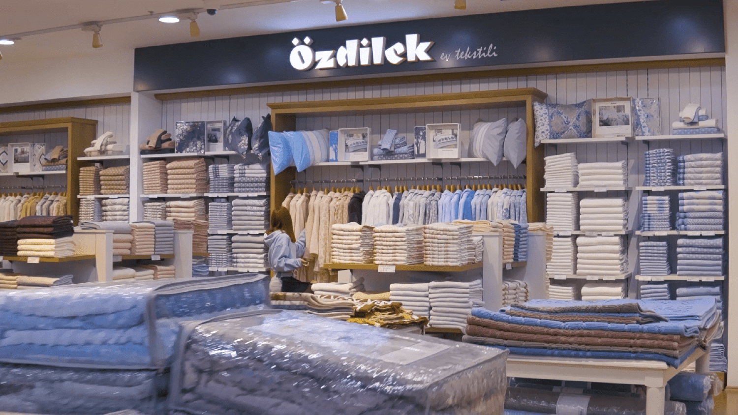 Türkiye’nin en büyük havlu üreticilerinden Özdilek Ev Tekstili, misafirlerine 25