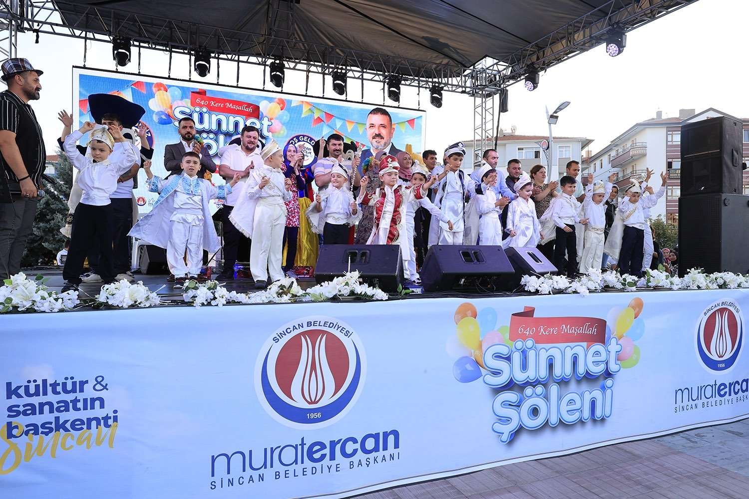 Sincan Belediyesinin geleneksel hale getirdiği, birbirinden sürpriz etkinliklerle gerçekleştirilen toplu