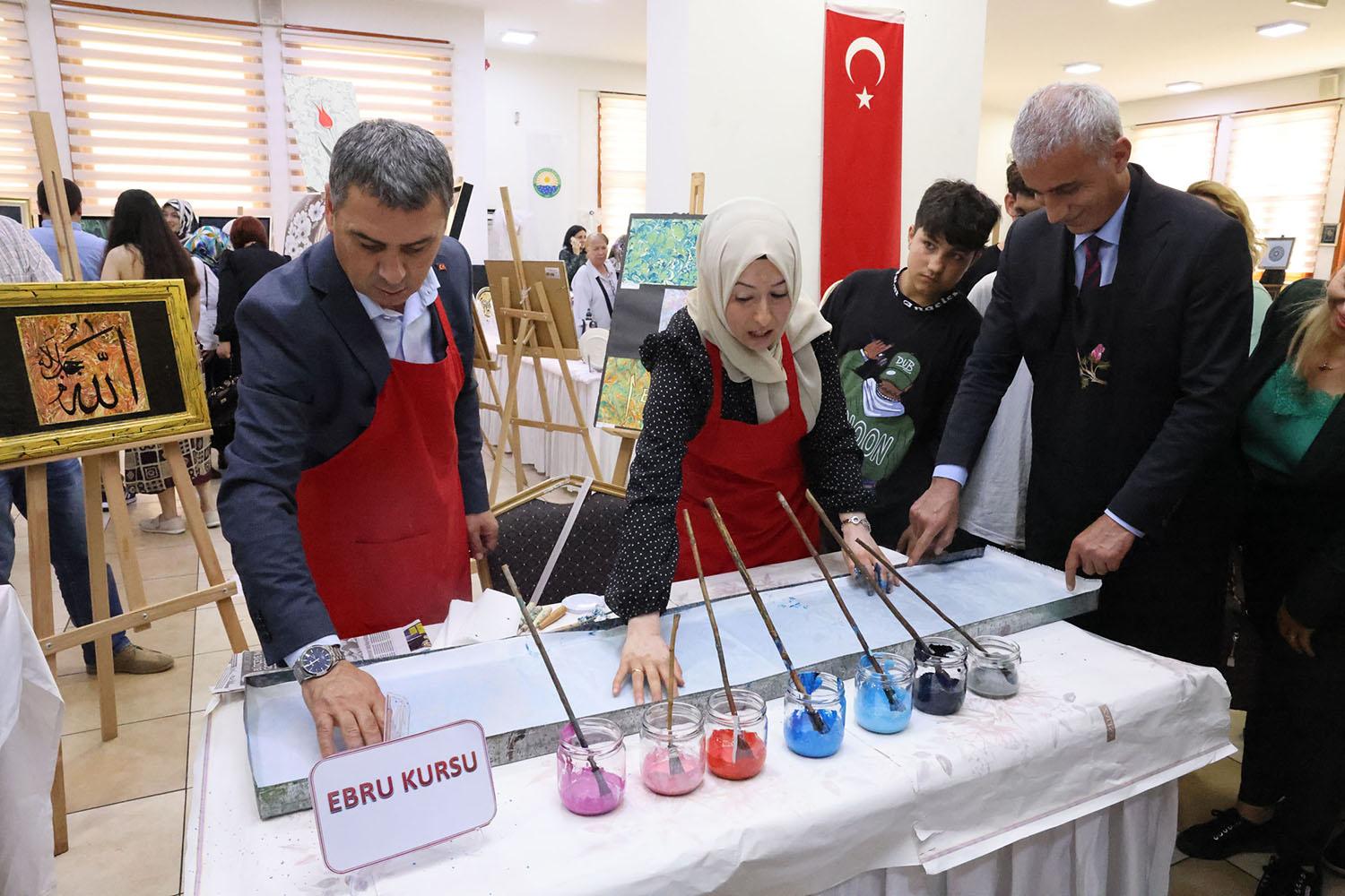 Gölbaşı Belediye Başkanı Ramazan Şimşek, Gölbaşı Kaymakamlığı Halk Eğitim Merkezi