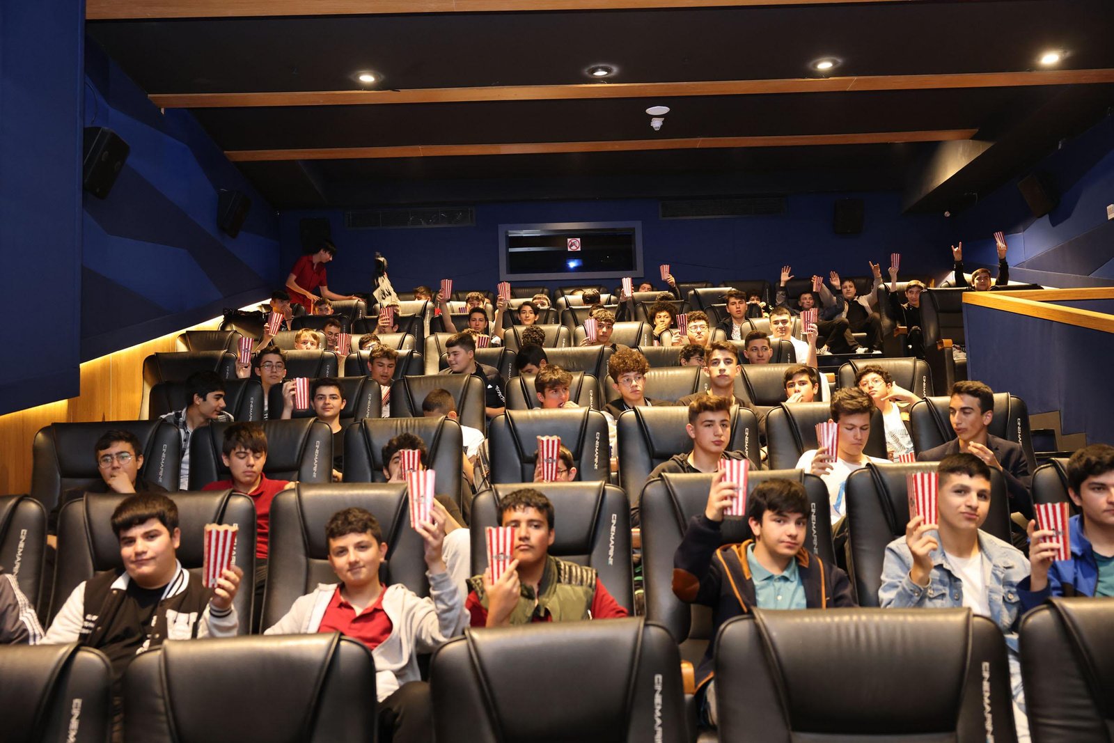 İlçe Milli Eğitim Müdürlüğü ve Gölbaşı Belediyesi’nden Öğrencilere Sinema Etkinliği İlçe Milli Eğitim Müdürlüğü ve Gölbaşı Belediyesi işbirliğiyle Gölbaşı Mesleki