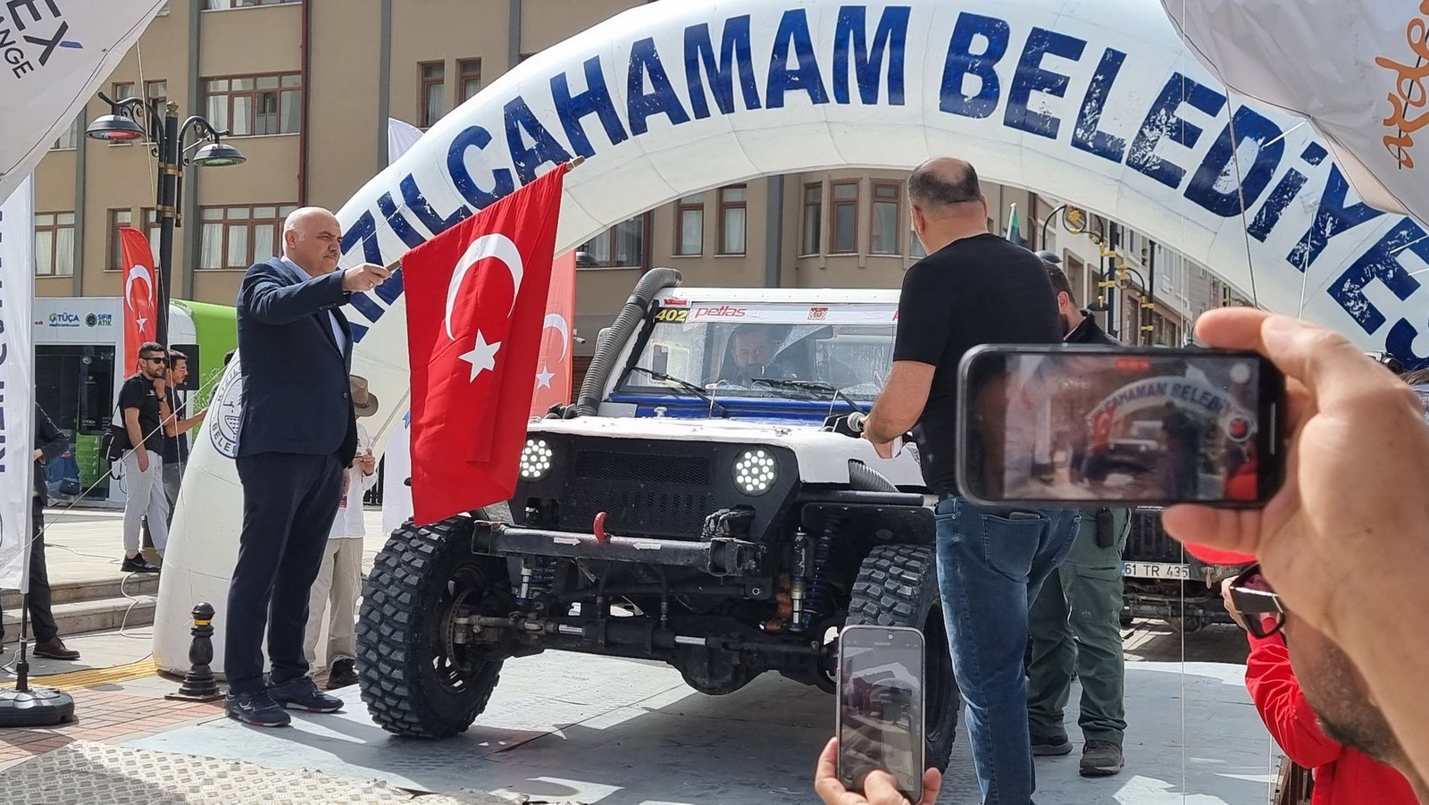 Petlas 2023 Türkiye Off-Road Şampiyonası Kızılcahamam’da Başladı Petlas Türkiye Off-Road Şampiyonası'nda sezonun birinci ayak yarışı, Kızılcahamam Belediyesi