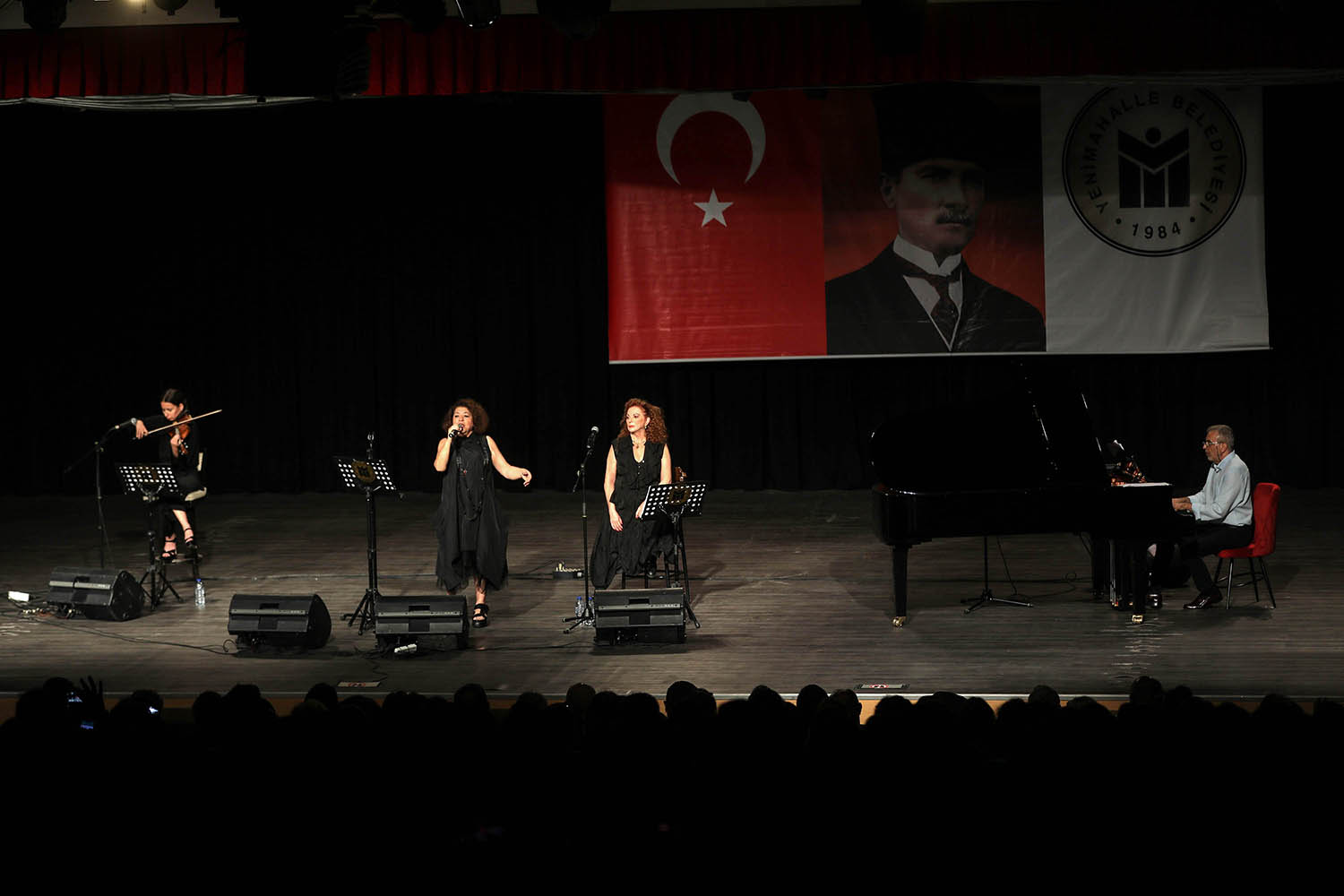 Yenimahalle Belediyesi, Mavi gözlü dev Nazım Hikmet Ran’ı, ölümünün 60’ıncı