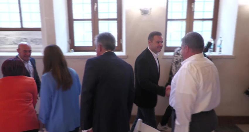 CHP Genel Başkan Yardımcısı Ahmet Akın, İzmir'de; “Bugün itibariyle 290