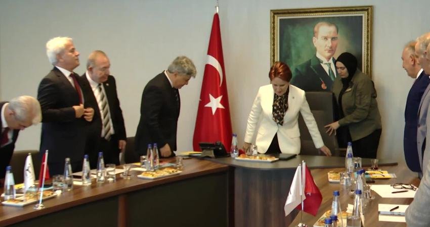 İYİ Parti Genel Başkanı Meral Akşener, İYİ Partili belediye başkanları