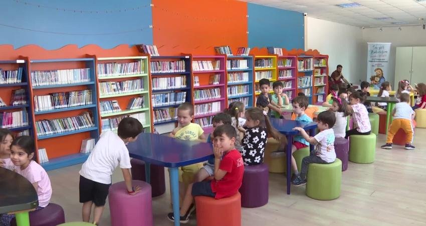 Antalya Büyükşehir Belediyesi Doğan Hızlan Kütüphanesi tarafından Babalar Günü dolayısıyla