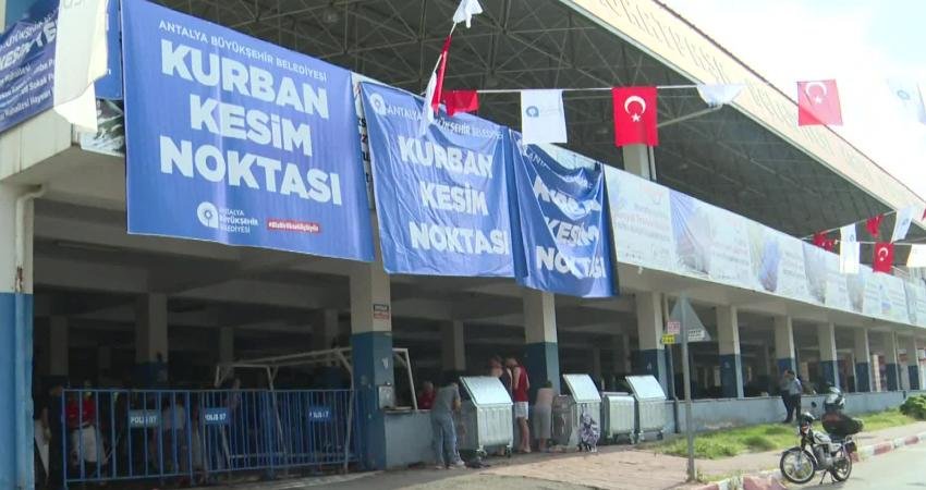 Antalya Büyükşehir Belediyesi, Kurban Bayramı’nda vatandaşlara ücretsiz kurban kesim hizmeti