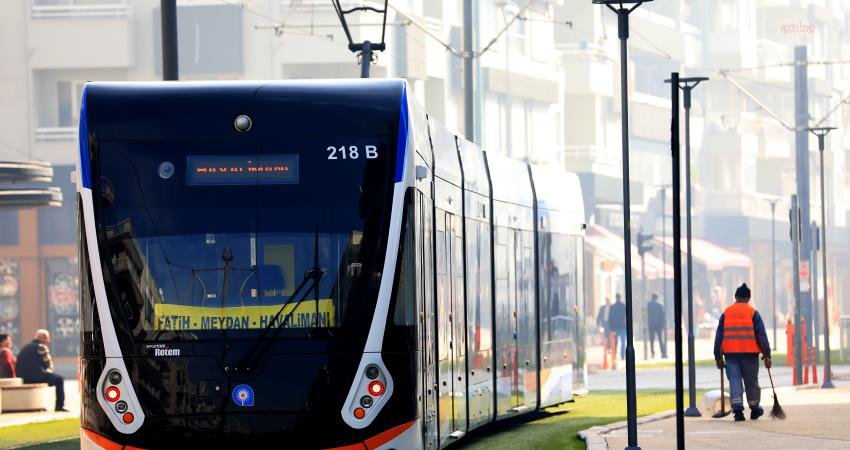 Antalya Büyükşehir Belediyesi’ne ait resmi plakalı toplu ulaşım araçları ve