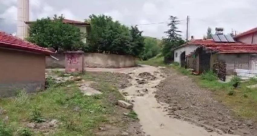 Ankara’nın Haymana ilçesi Söğüttepe köyü de aşırı yağışlardan olumsuz etkilendi.