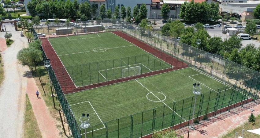 Aydın Büyükşehir Belediyesi, Efeler Müze Bulvarı üzerindeki Zübeyde Hanım Parkı’nı