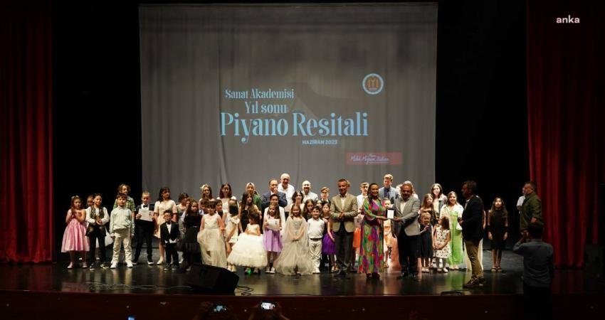 Bilecik Belediyesi tarafından düzenlenen Sanat Akademisi eğitimleri kapsamında piyano eğitimi