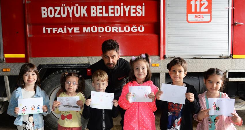 Bozüyük Anaokulu’nun öğrencileri, Bozüyük Belediye İtfaiye Müdürlüğü'nü ziyaret ederek yangın
