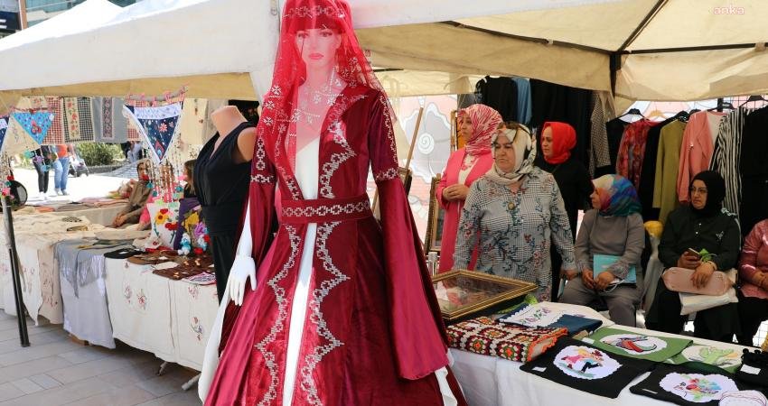 Çerkezköy’de El Emeği Göz Nuru Ürünler Görücüye Çıktı Çerkezköy Belediyesi Kültür Sanat Akademisi ve Mahalle Evleri kursiyerleri tarafından