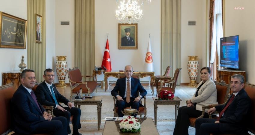 CHP Grup Başkanı Özgür Özel ve Grup Başkanvekilleri Ali Mahir