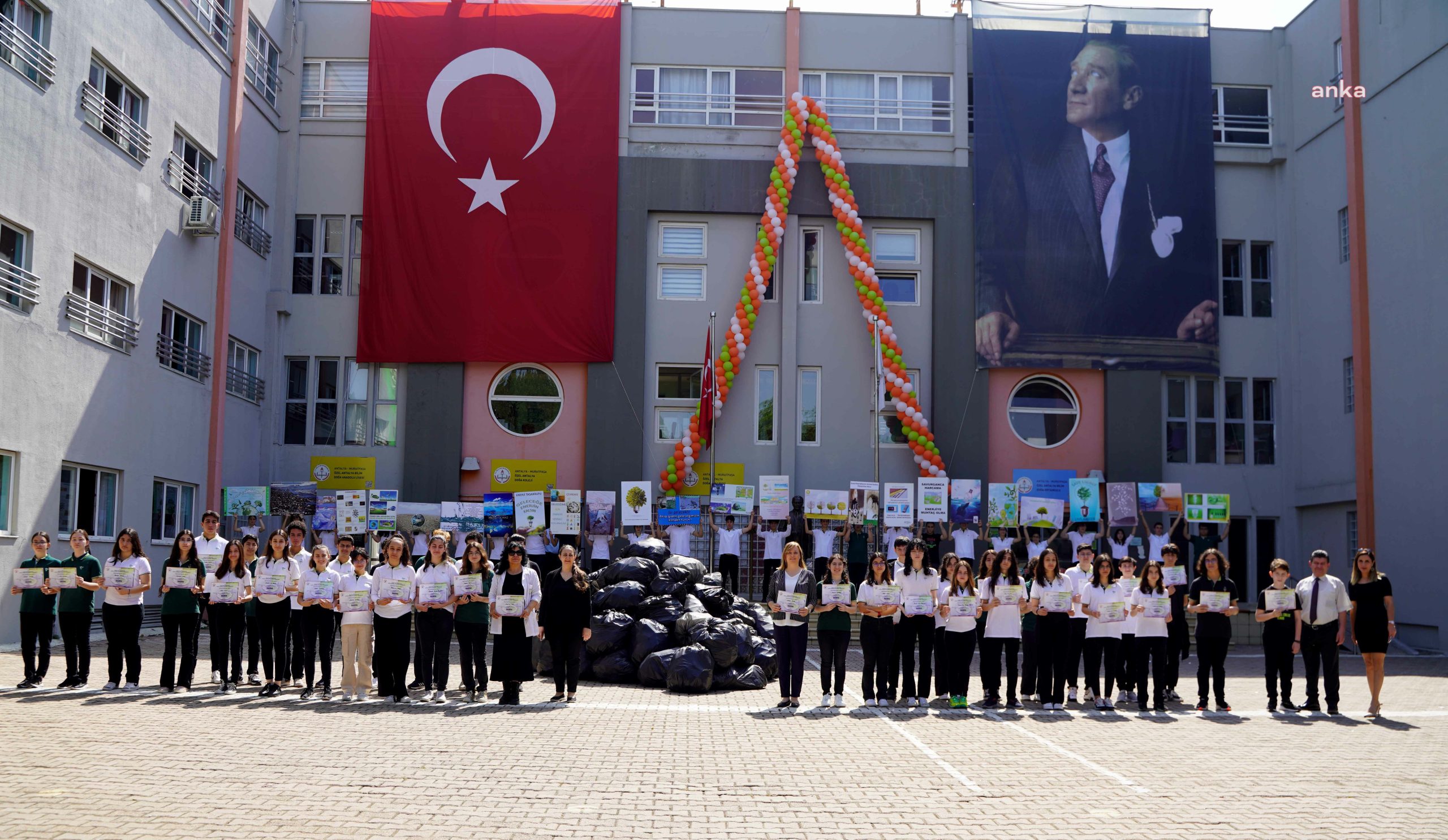 Doğa Okulları Antalya Bilim Kampüsü öğrencileri, eğitim yılı boyunca evlerinde