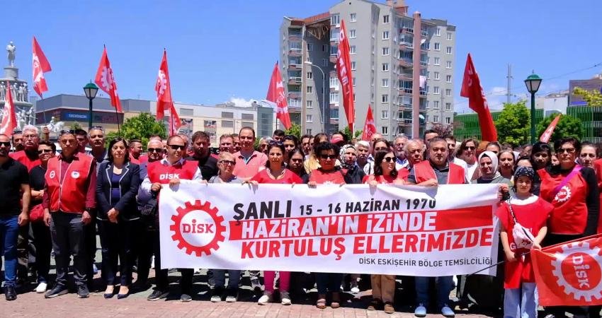 Disk Eskişehir Bölge Temsilcisi Kaya: “Emeğiyle Geçinenler Yoksullaşıyor” DİSK Eskişehir Bölge Temsilcisi Zeynep Kaya, 15-16 Haziran Büyük İşçi Direnişinin